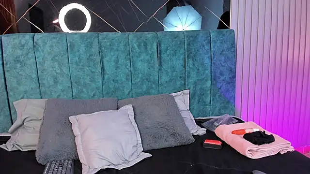 Snapshot of Bella_Riverss chatting on November 2025 03:33:02 PM Bella Riverss online show from November 2025 03:33:02 PM