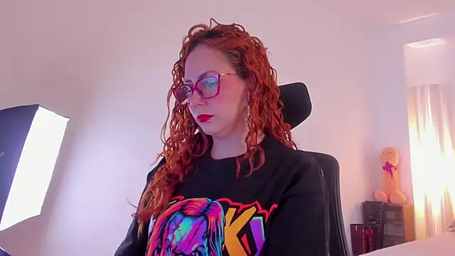 MistressErza online show from July 2026 06:01:02 PM