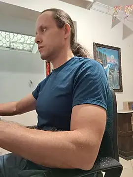 Snapshot of The_Masseur_Boy chatting on May 2026 08:57:02 PM The Masseur Boy online show from May 2026 08:57:02 PM