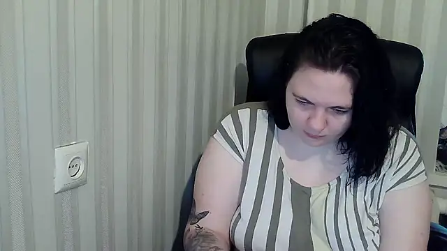 XLisaBlueXsS online show from November 2025 07:18:02 AM