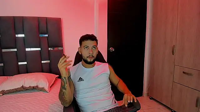 noah corvelle online show from November 2025 12:43:02 AM