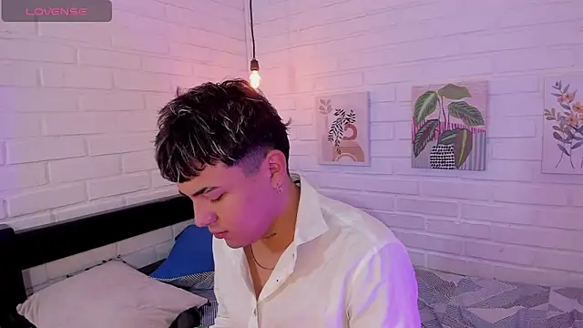 Sweet Dust online show from November 2025 12:38:01 PM