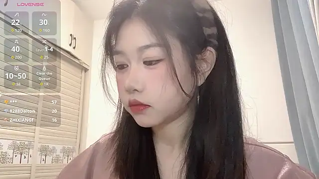 Snapshot of Xiaoji61 chatting on November 2025 09:48:02 PM Xiaoji61 online show from November 2025 09:48:02 PM