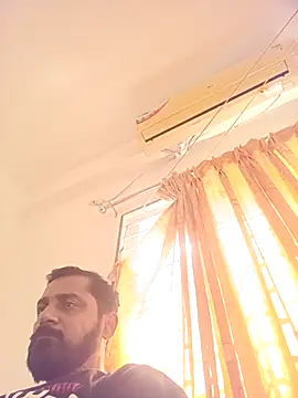 RubyEntity online show from November 2025 05:39:01 AM