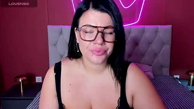 TiffanyDoyle online show from November 2025 01:27:02 AM