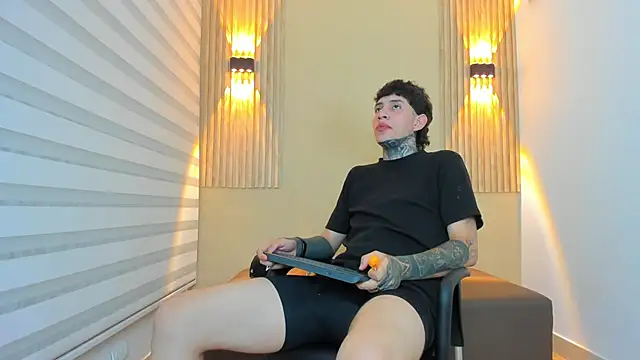 Snapshot of DANTE_ARMSTRONG chatting on November 2025 04:00:01 AM DANTE ARMSTRONG online show from November 2025 04:00:01 AM