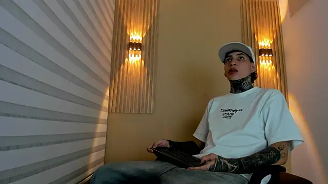 Snapshot of DANTE_ARMSTRONG chatting on November 2025 03:42:02 AM DANTE ARMSTRONG online show from November 2025 03:42:02 AM