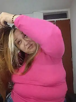 Snapshot of sharon-D chatting on November 2025 10:32:02 PM sharon-D online show from November 2025 10:32:02 PM