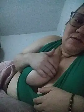 Snapshot of sharon-D chatting on November 2025 02:44:02 AM sharon-D online show from November 2025 02:44:02 AM