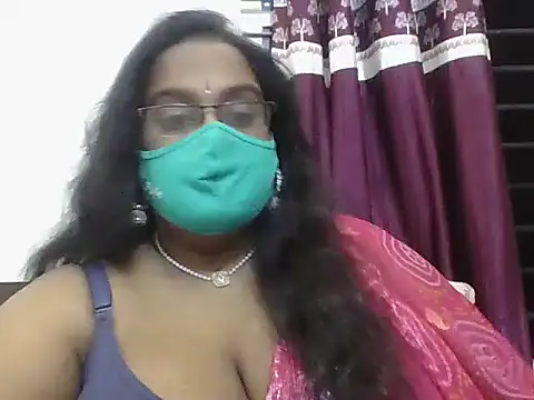 hootypriya online show from February 2026 07:06:02 PM