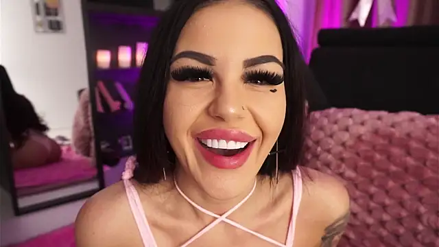 Snapshot of NaomyBlackBarbie chatting on November 2025 05:35:01 AM NaomyBlackBarbie online show from November 2025 05:35:01 AM