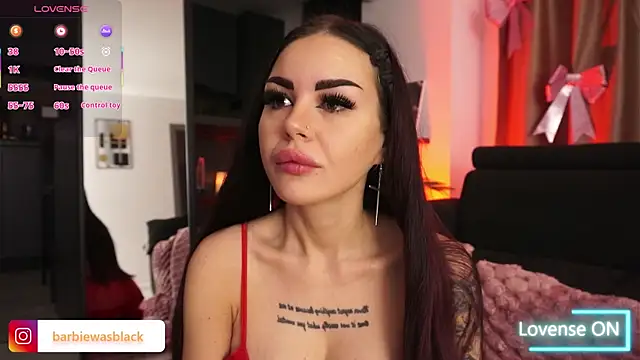 Snapshot of NaomyBlackBarbie chatting on November 2025 06:01:01 AM NaomyBlackBarbie online show from November 2025 06:01:01 AM