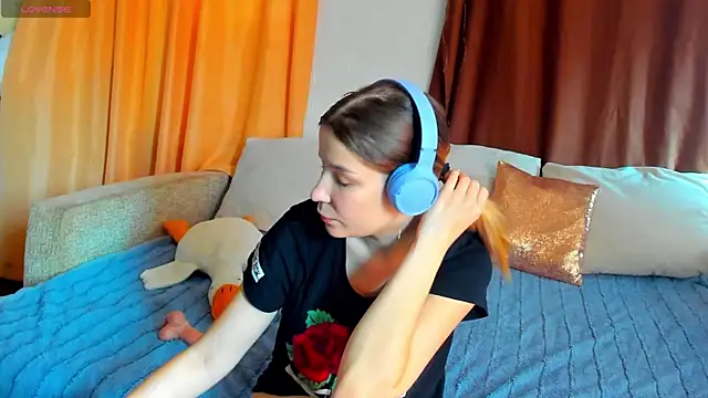 Eva purrr  online show from November 2025 08:47:01 AM