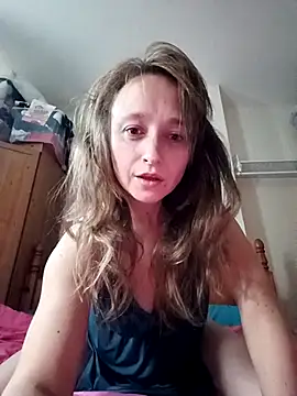 HotMommaCR online show from December 2025 02:15:01 PM