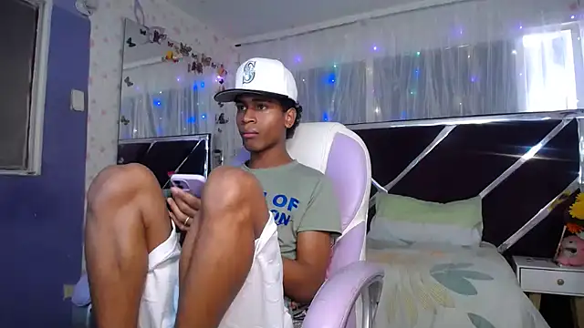 Santy bigcock 01 online show from April 2026 05:24:02 PM