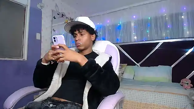 Santy bigcock 01 online show from April 2026 02:00:02 PM