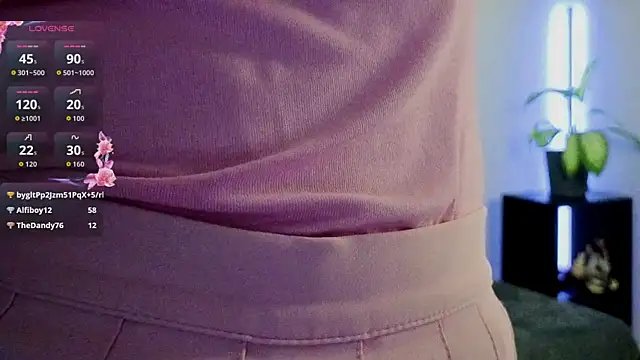 Snapshot of violetwluv chatting on November 2025 10:45:02 AM violetwluv online show from November 2025 10:45:02 AM