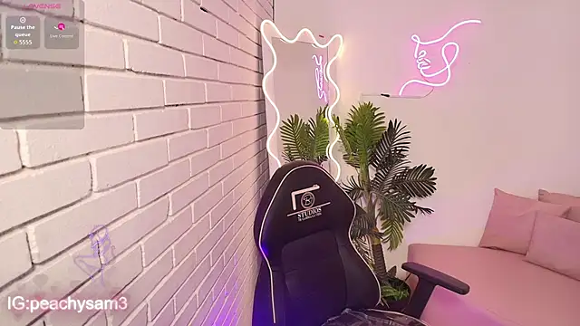 PEACHY TAY online show from November 2025 11:43:02 AM