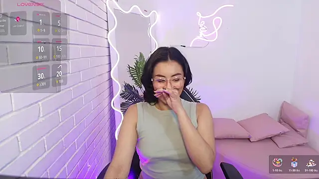 PEACHY TAY online show from December 2025 11:41:01 AM