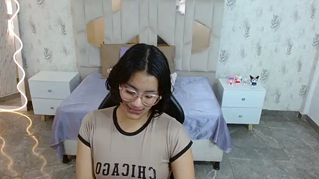 PEACHY TAY online show from January 2026 12:22:02 PM