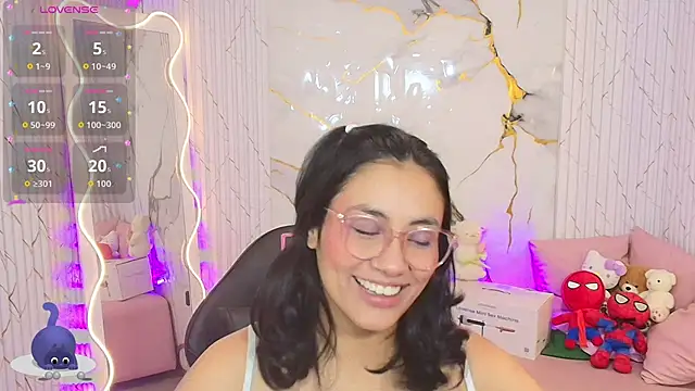 Snapshot of PEACHY_TAY chatting on June 2026 11:36:01 AM PEACHY TAY online show from June 2026 11:36:01 AM