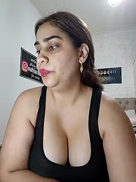Snapshot of nahiarabiel33 chatting on April 2026 09:04:01 PM nahiarabiel33 online show from April 2026 09:04:01 PM