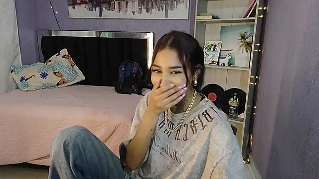 lyam ebony  online show from December 2025 03:00:02 AM