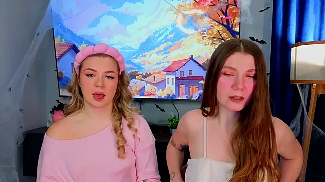 Snapshot of MelitaMoote chatting on November 2025 06:02:02 AM MelitaMoote online show from November 2025 06:02:02 AM