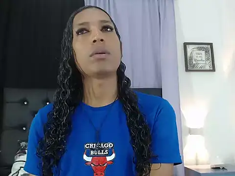 Snapshot of MiaCoock chatting on November 2025 12:28:02 PM MiaCoock online show from November 2025 12:28:02 PM