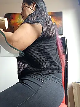 misshot 02 online show from November 2025 04:28:02 PM