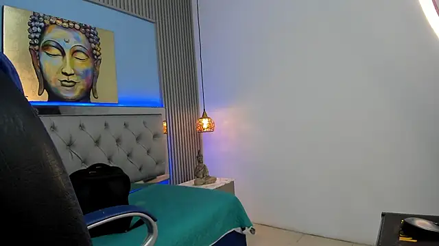 Snapshot of Liams18 chatting on April 2026 03:33:01 AM Liams18 online show from April 2026 03:33:01 AM