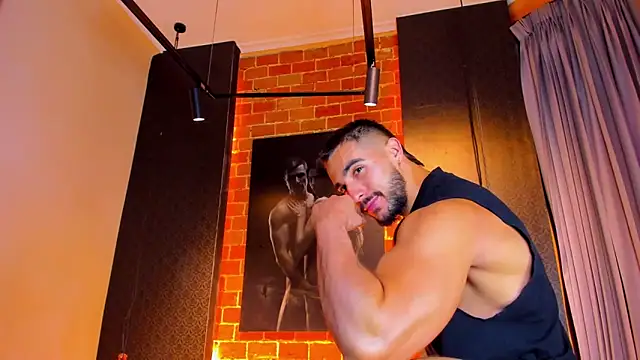 Scottfishcer1 online show from December 2025 07:10:02 PM