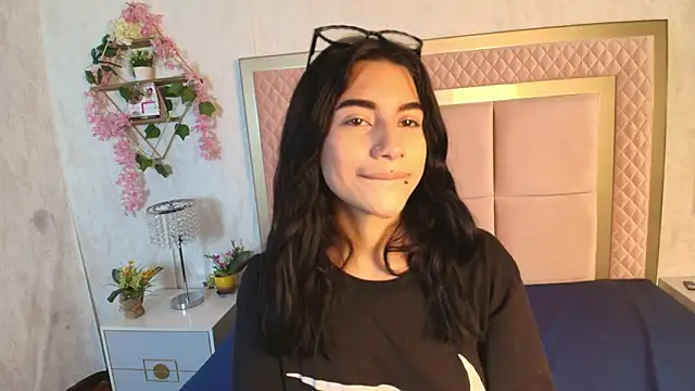 Madhison 5 online show from February 2026 12:34:02 PM