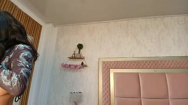 Madhison 5 online show from February 2026 12:27:01 PM