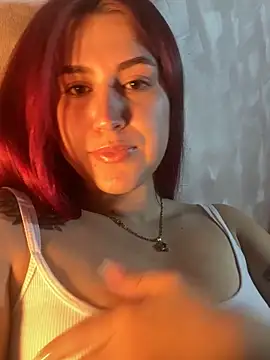 Snapshot of JimenaWhite chatting on November 2025 05:39:01 AM JimenaWhite online show from November 2025 05:39:01 AM