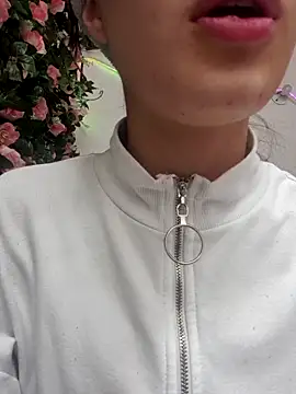 Celeste Moretti online show from December 2025 01:39:02 PM