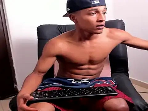 BadBoyCam online show from November 2025 02:00:02 AM