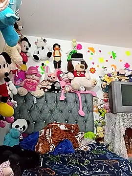 Rousanyel online show from November 2025 04:01:02 AM