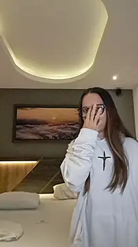 Lila Park online show from December 2025 02:41:02 AM