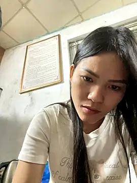 Snapshot of Beolulu chatting on December 2025 11:59:01 AM Beolulu online show from December 2025 11:59:01 AM