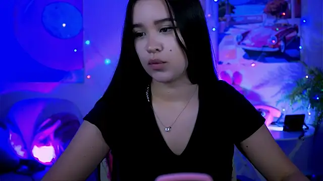 AnnaGarcias  online show from November 2025 12:37:01 PM