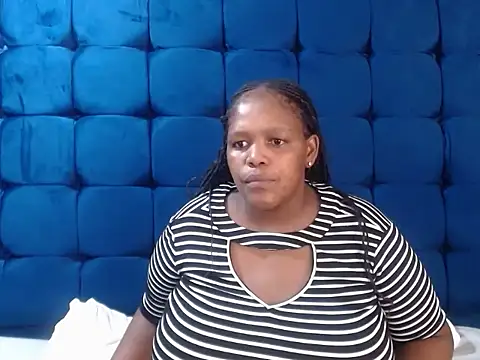 Snapshot of StunningChunky chatting on November 2025 10:36:02 AM StunningChunky online show from November 2025 10:36:02 AM