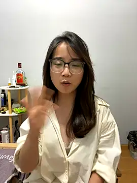 Hmm 0303 online show from November 2025 02:28:01 PM