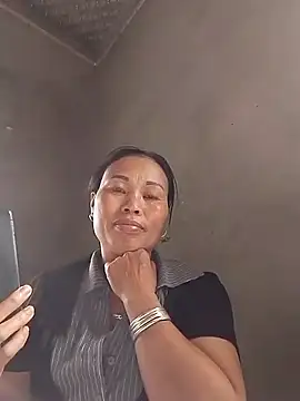 Snapshot of Karen_china chatting on November 2025 05:50:02 AM Karen china online show from November 2025 05:50:02 AM