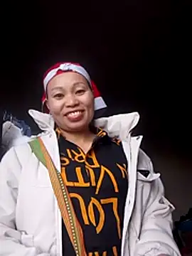 Snapshot of Karen_china chatting on November 2025 09:34:02 AM Karen china online show from November 2025 09:34:02 AM