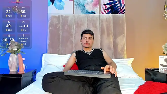 Snapshot of NicolasRey1 chatting on November 2025 04:32:02 AM NicolasRey1 online show from November 2025 04:32:02 AM