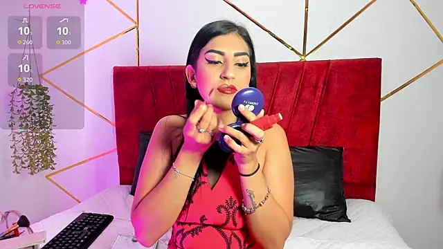 Paris Evans  online show from November 2025 01:11:01 PM