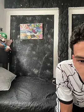 Snapshot of teencutee chatting on November 2025 04:17:02 PM teencutee online show from November 2025 04:17:02 PM