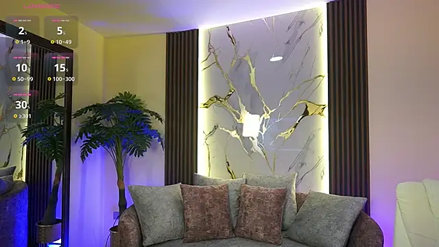 Snapshot of TessaaFox chatting on November 2025 01:22:01 PM TessaaFox online show from November 2025 01:22:01 PM