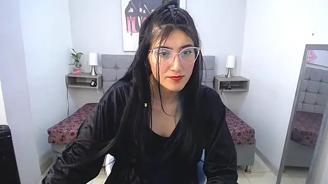 Violet raine  online show from November 2025 01:44:01 PM